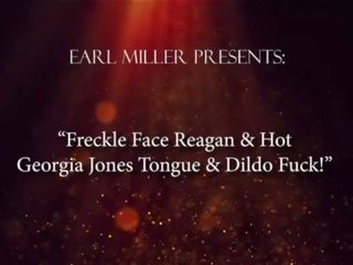 Freckle gesicht reagan & groß georgia jones zunge & dildo fuck&excl;