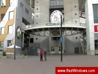 Tour beëindigde omhoog bij de rood licht wijk