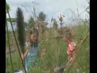 Twee amateur meisjes plagen bij lakeside